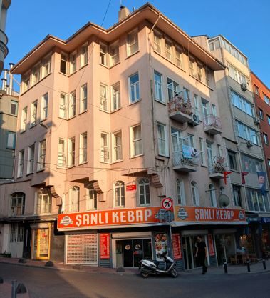 JETİZ DEN HARİKA LOKASYONDA KOMPLE KİRALIK FIRSAT BİNA