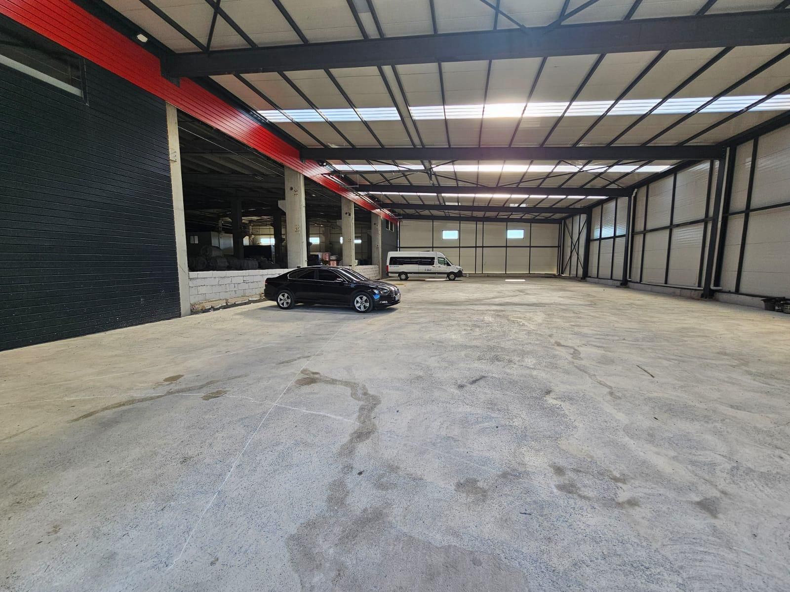 JETİZ DEN KİRALIK FABRİKA  3.400 M2 + 2.200 M2 = 5.600 M2 KAPALI ALAN