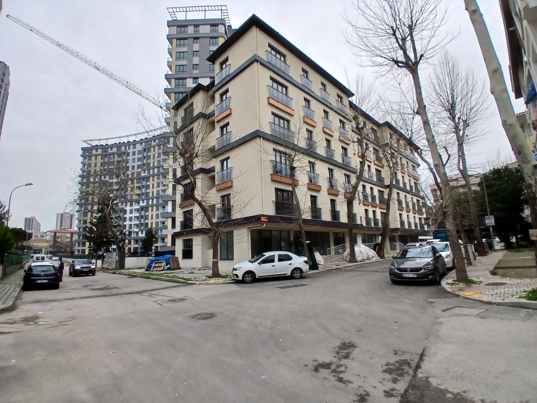 JETİZ DEN KİRALIK SIFIR BİNA 3+1 • EBEVEYN BANYOLU • KAPALI OTOPARK  •  MARMARAY 5DK