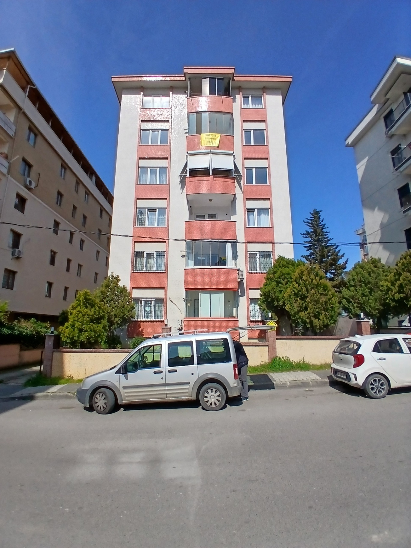 JETİZ DEN SATILIK MERKEZİ KONUMDA 3+1 KREDİYE UYGUN DAİRE