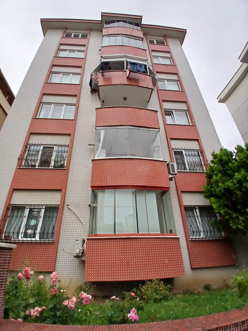 JETİZ DEN SATILIK MERKEZİ KONUMDA 3+1 KULLANIŞLI DAİRE